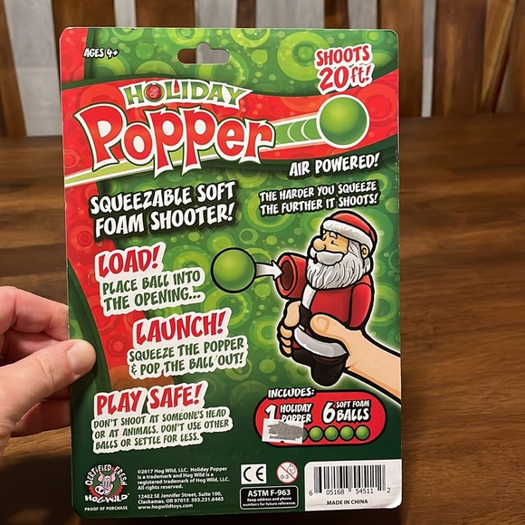 Santa Claus Holiday Popper Squeezable Shooter Fun Toy (Brand New) - Picture 4 of 4